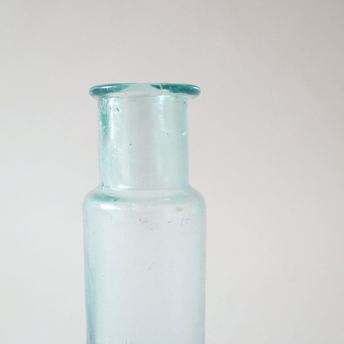 AeB[N 20I r()4 | KX{g-image3