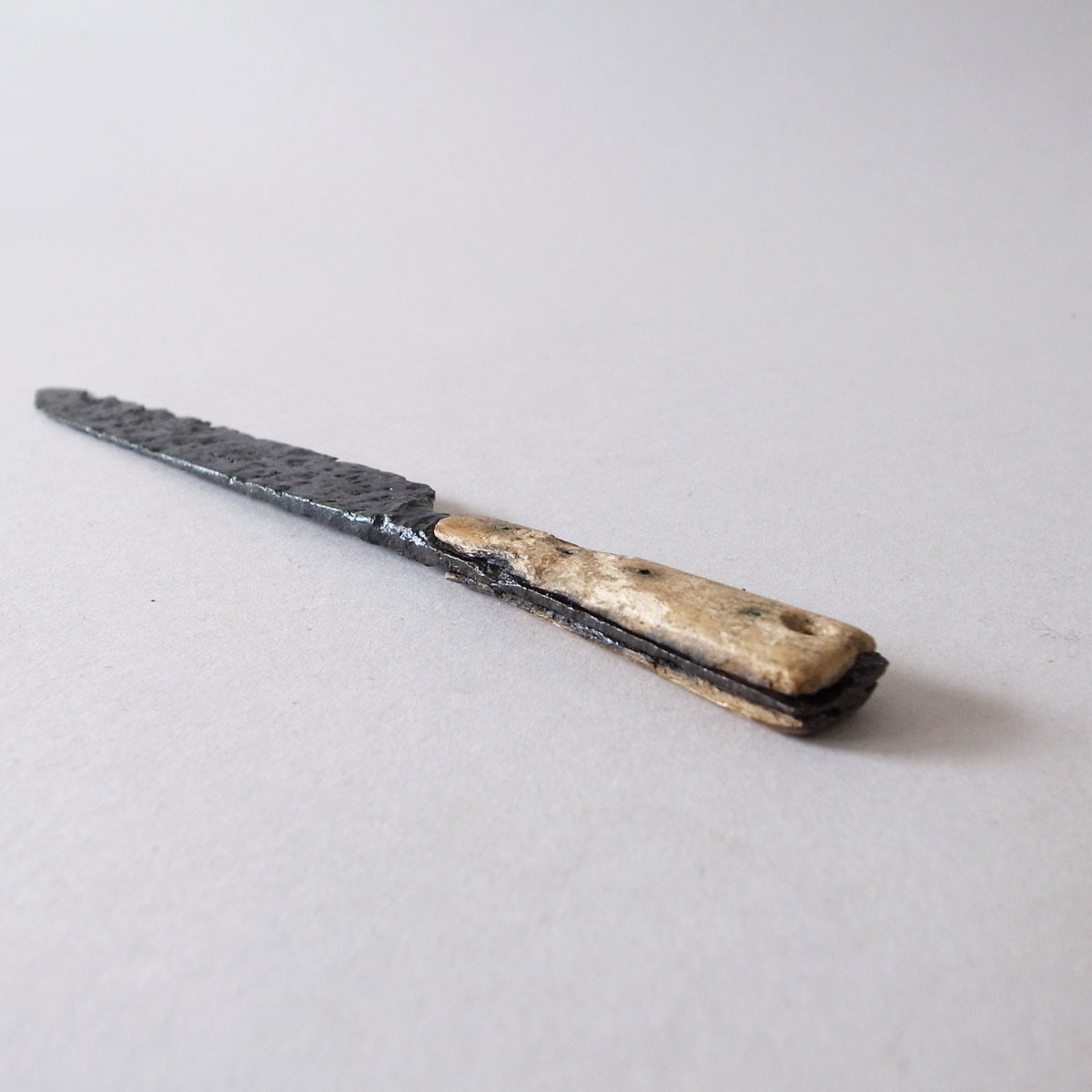 特別出品 オランダ 16世紀頃 鉄製ナイフ残欠 アンティーク 民藝 古物 骨董 特別出品 オランダ 16世紀頃 鉄製ナイフ残欠 アンティーク 民藝
