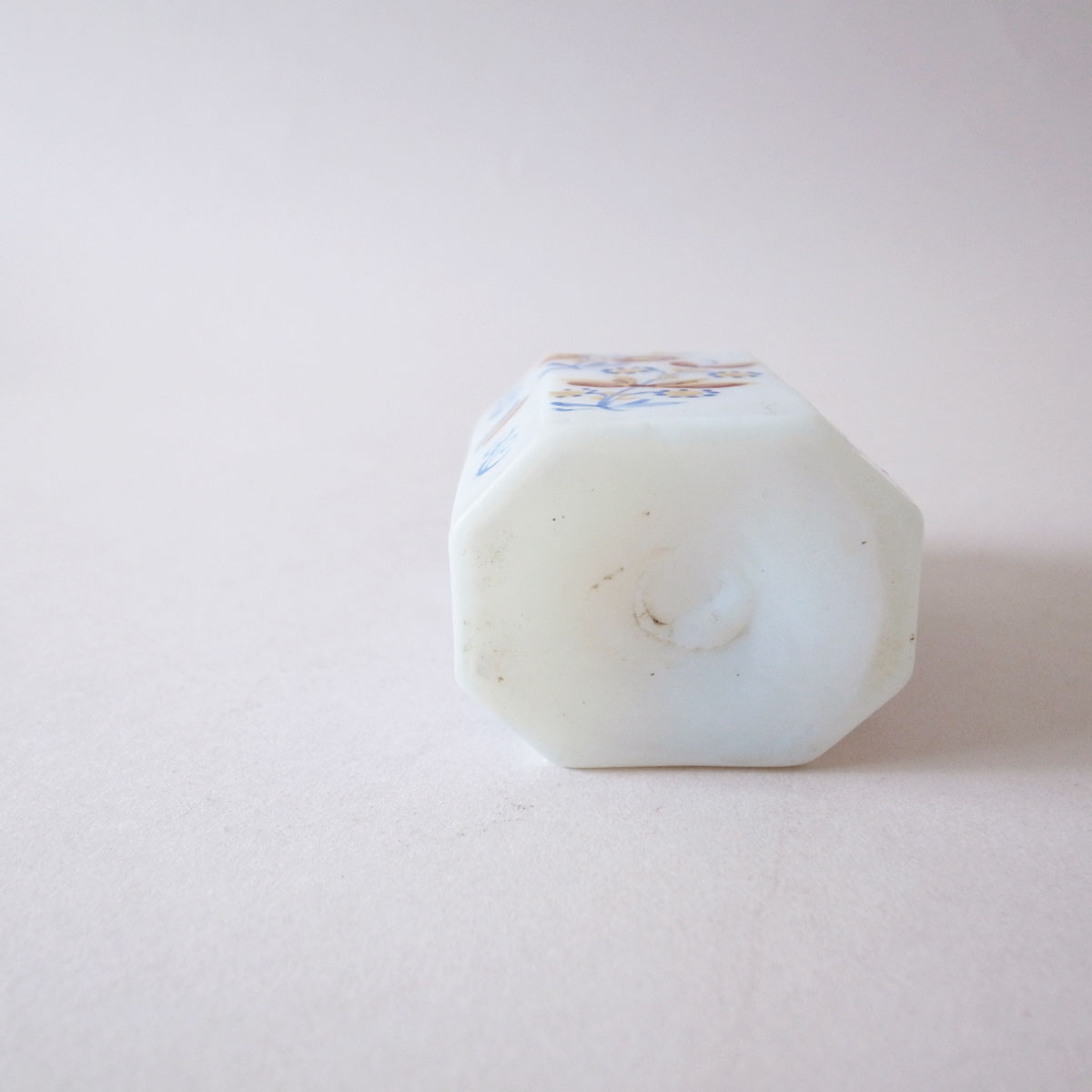 【セール中】1940年代ヴィンテージミルクグラスボトル VN0035 tw.jpg